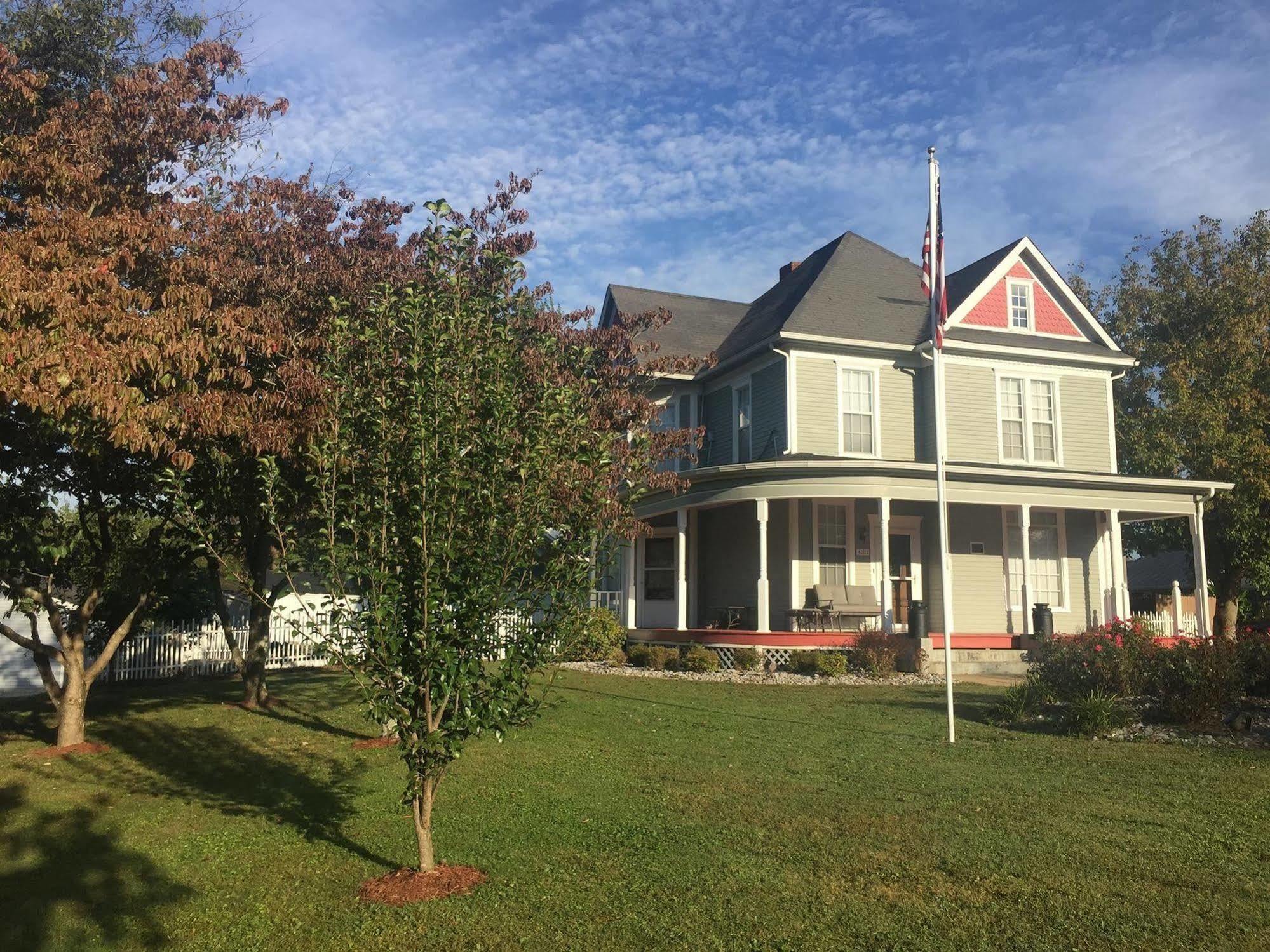 Отель The Old Coe House Burkesville Экстерьер фото